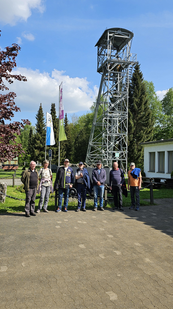 Min-Geo Über den jahrhunderte langen Bergbau und erfolgreiche Erzförderung im Kalkgebirge konnten wir uns im Besucherbergwerk Ramsbeck während einer Einfahrt überzeugen.