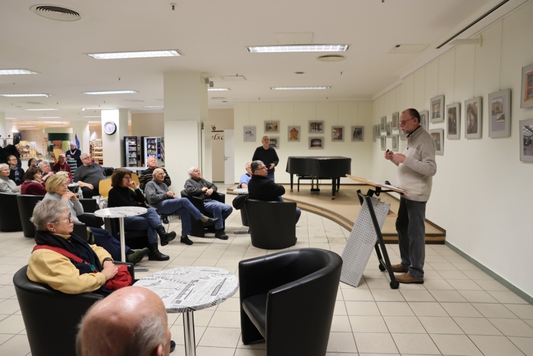 Fotoausstellung „Herrenhäuser“ eröffnet